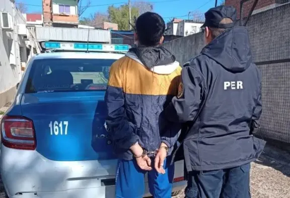 Cayó un peligroso prófugo tras un impactante operativo cerrojo con drones en la zona del Parque Berduc - imagen de origen