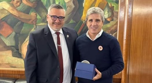 Por el puente Monte Caseros-Bella Unión, el intendente de la ciudad correntina se reunió con el ministro Caputo - imagen de origen