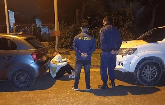 San Benito: cayeron dos hombres que utilizaban las redes sociales para la compra y venta de armas de fuego - imagen de origen
