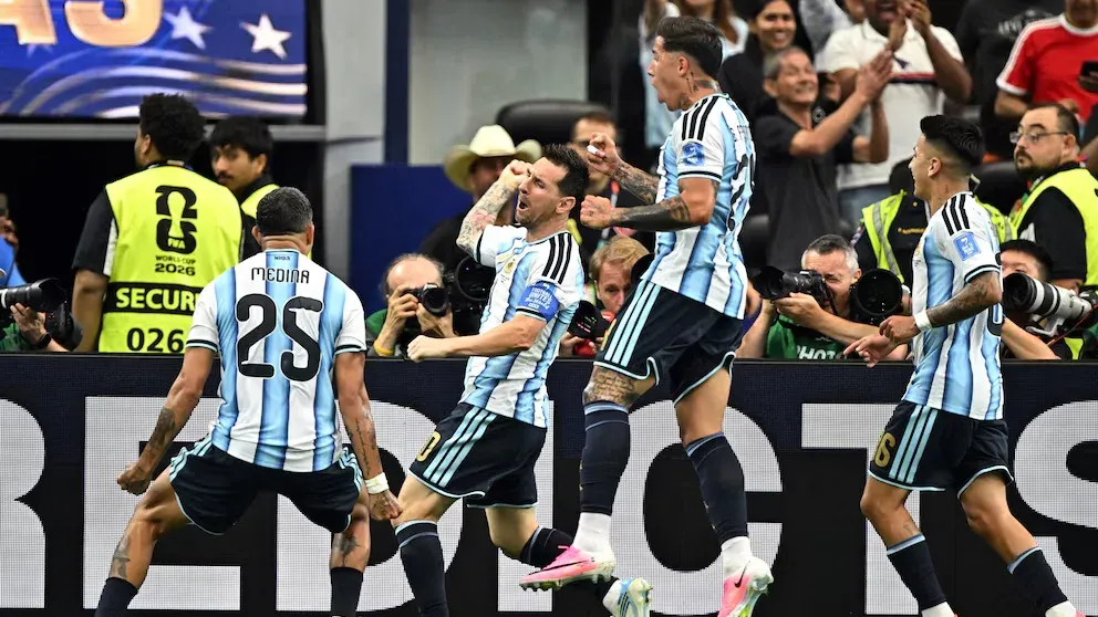 Argentina ganó con un doblete de Messi y ya se metió en la próxima ronda - imagen de origen