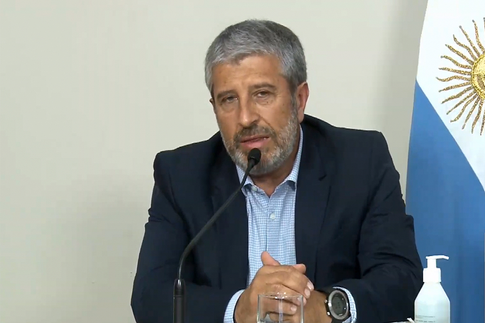 Elías se va en plena reforma jubilatoria e históricas amenazas de armonización - Informe Digital - imagen de origen