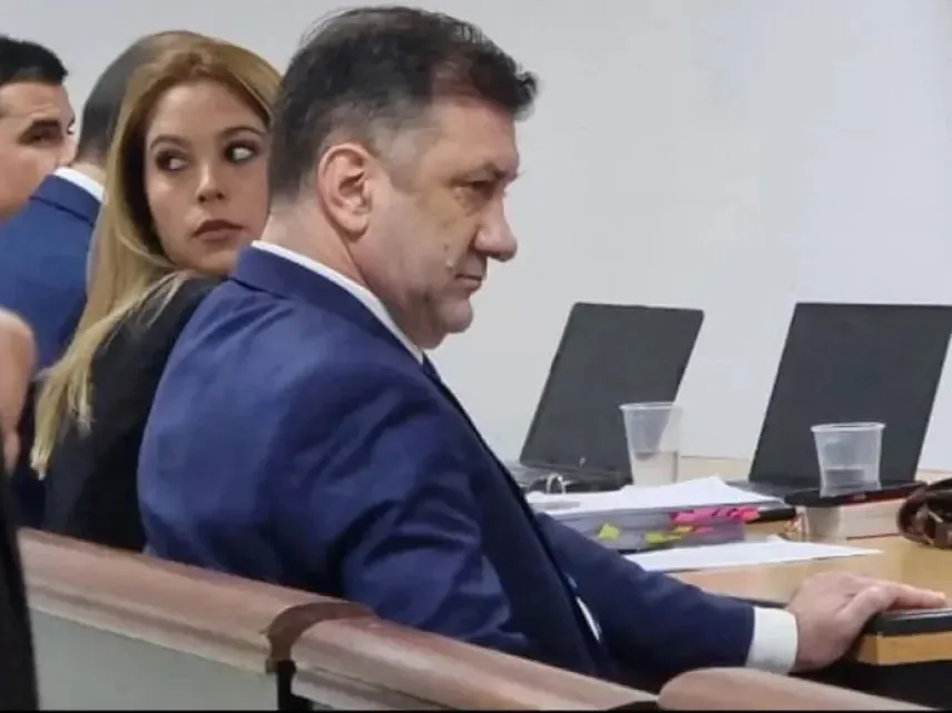Tres agentes de la Aduana paraguaya ratificaron cómo fue el hallazgo del dinero que llevaba Kueider - imagen de origen