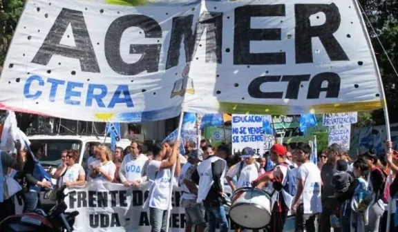 Agmer cargó contra Frigerio por la reforma jubilatoria: “No detiene la maquinaria de ajuste” - imagen de origen