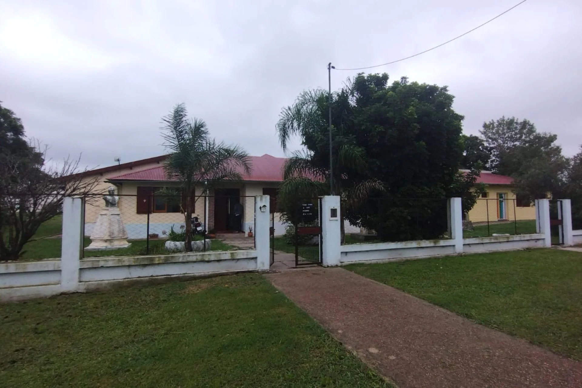 Invertirán más de 46 millones de pesos en mejoras para la Escuela N° 174 de Villa Gobernador Etchevehere - imagen de origen