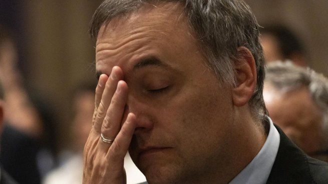 Manuel Adorni sigue sumando denuncias en su contra - imagen de origen