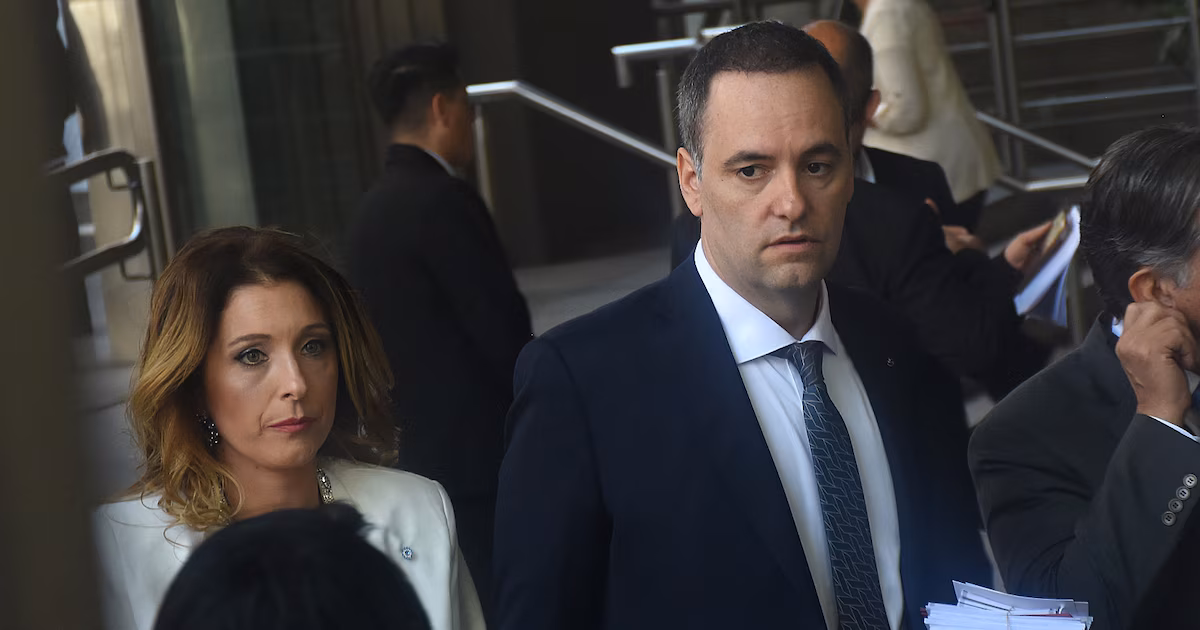 Adorni y su esposa se sumaron al régimen fiscal simplificado - Informe Digital - imagen de origen