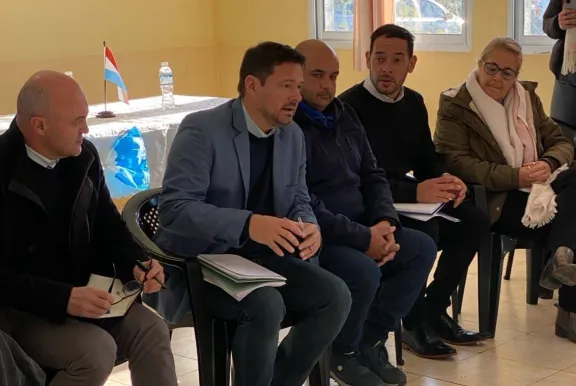 Consideran que es “histórica” la presencia de autoridades provinciales en la localidad de Yeso Oeste - imagen de origen