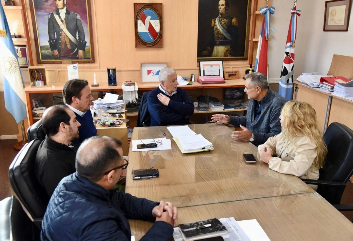 ATE se reunió con el intendente Lauritto para analizar la situación de los trabajadores estatales - imagen de origen