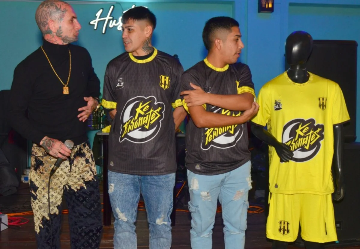 Ema Noir colaboró con Almagro y proyectan nuevas obras para el club - imagen de origen