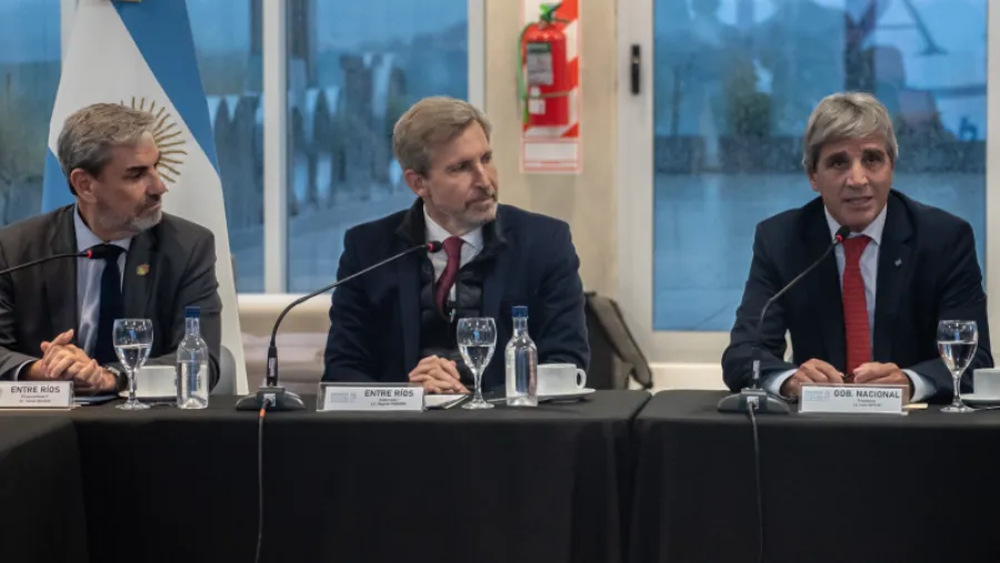 "Estamos en condiciones de escribir el próximo capítulo del pacto fiscal", dijo Caputo en Paraná | Análisis - imagen de origen