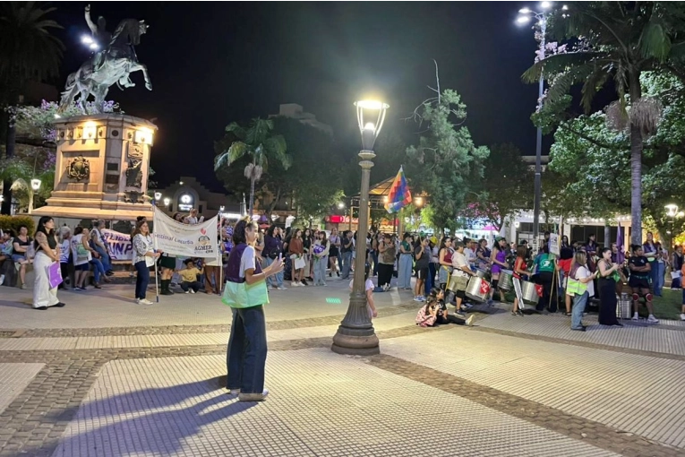 Las organizadoras de la marcha del Ni Una Menos invitan a concurrir con carteles y consignas propias - imagen de origen