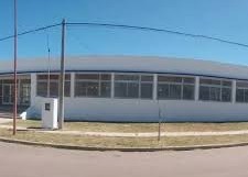 Una menor ingresó con un cuchillo a la escuela e hirió con una birome al compañero que intentó desarmarla - imagen de origen