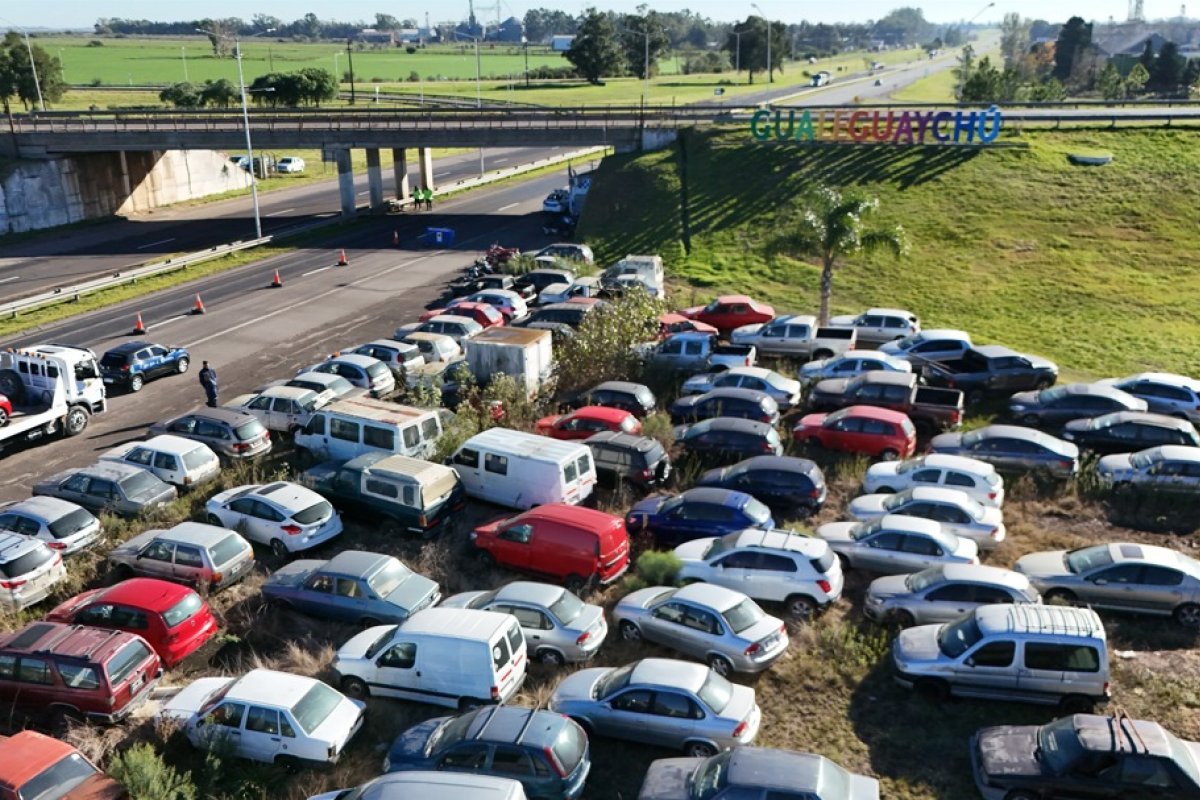 Retiraron más de 100 vehículos de la Autovía 14 y concluyeron con la primera parte del operativo - imagen de origen