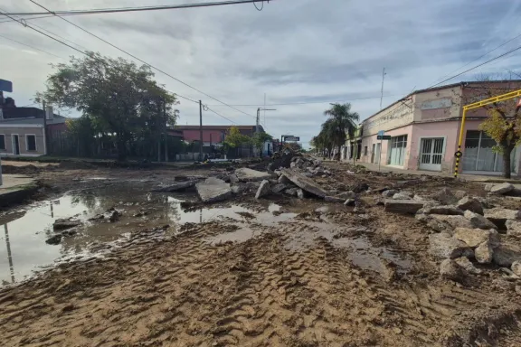 Contruyen desagües y cámaras pluviales en Del Valle y Constitución - imagen de origen