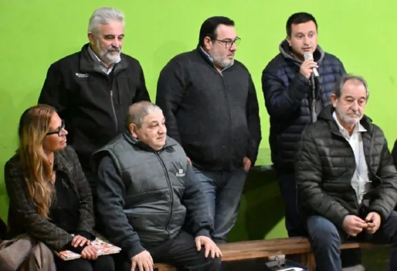 Desde la oposición piden "poner como prioridad a las familias entrerrianas" - imagen de origen