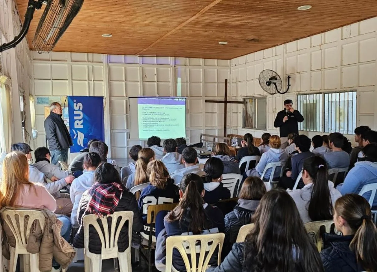 Se realizarán talleres de seguridad vial para estudiantes secundarios de Concepción del Uruguay - imagen de origen