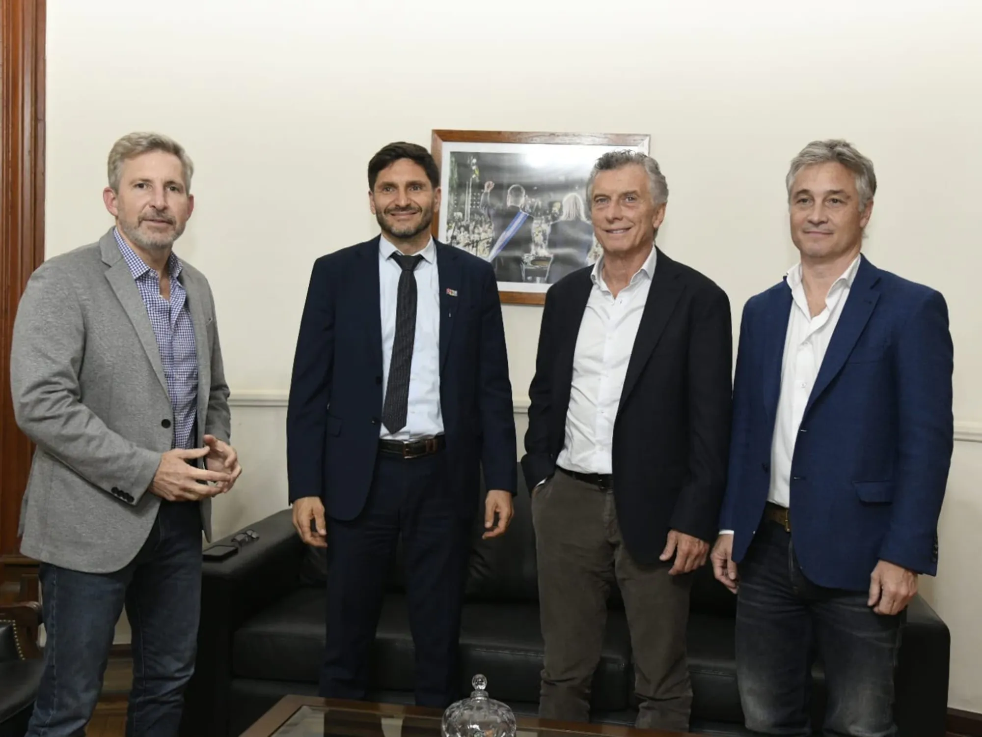 Macri ya no dice que no, un salvataje a Patricia y el mileísmo en su peor hora - Informe Digital - imagen de origen