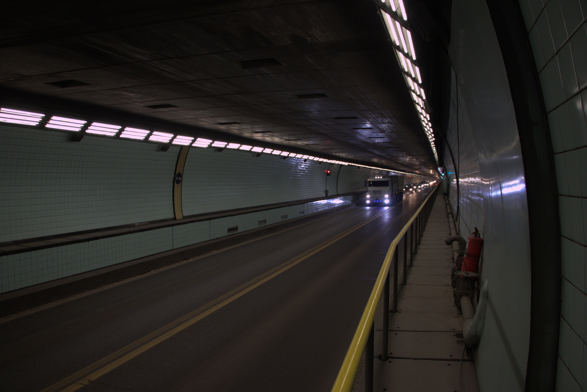 El Túnel Subfluvial intensifica los controles sobre camiones para garantizar la seguridad vial - Plaza Web - imagen de origen