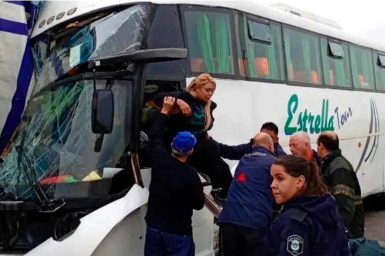 Emprendedores entrerrianos volvieron a sus hogares tras violento accidente en Panamericana - imagen de origen