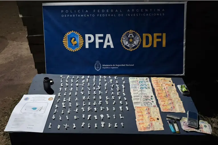 Desbarataron dos kioscos de droga en Concordia y secuestraron 238 dosis de cocaína - imagen de origen