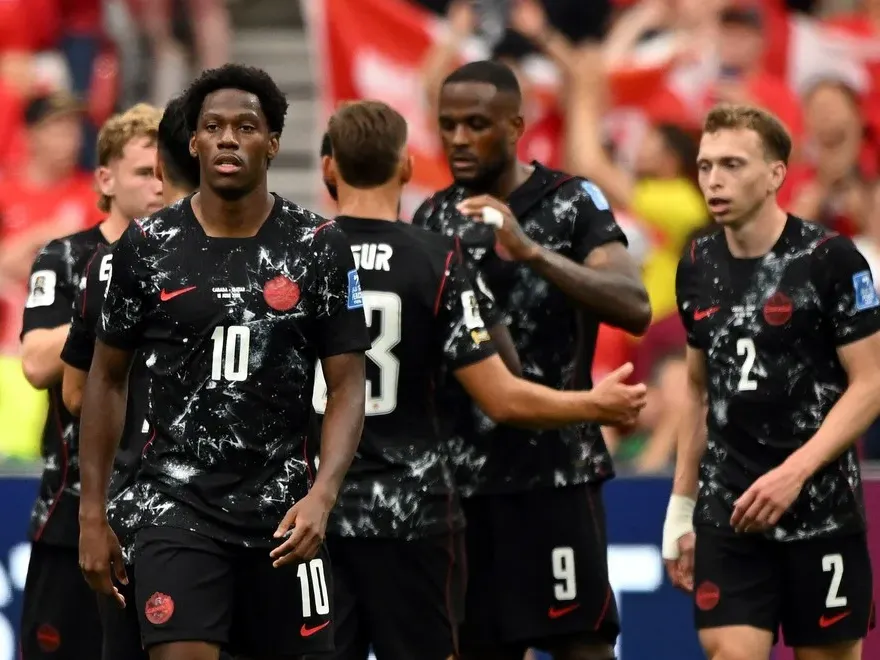 Canadá goleó a Qatar, logró su primera victoria en una Copa del Mundo y se acercó a los dieciseisavos de final - imagen de origen