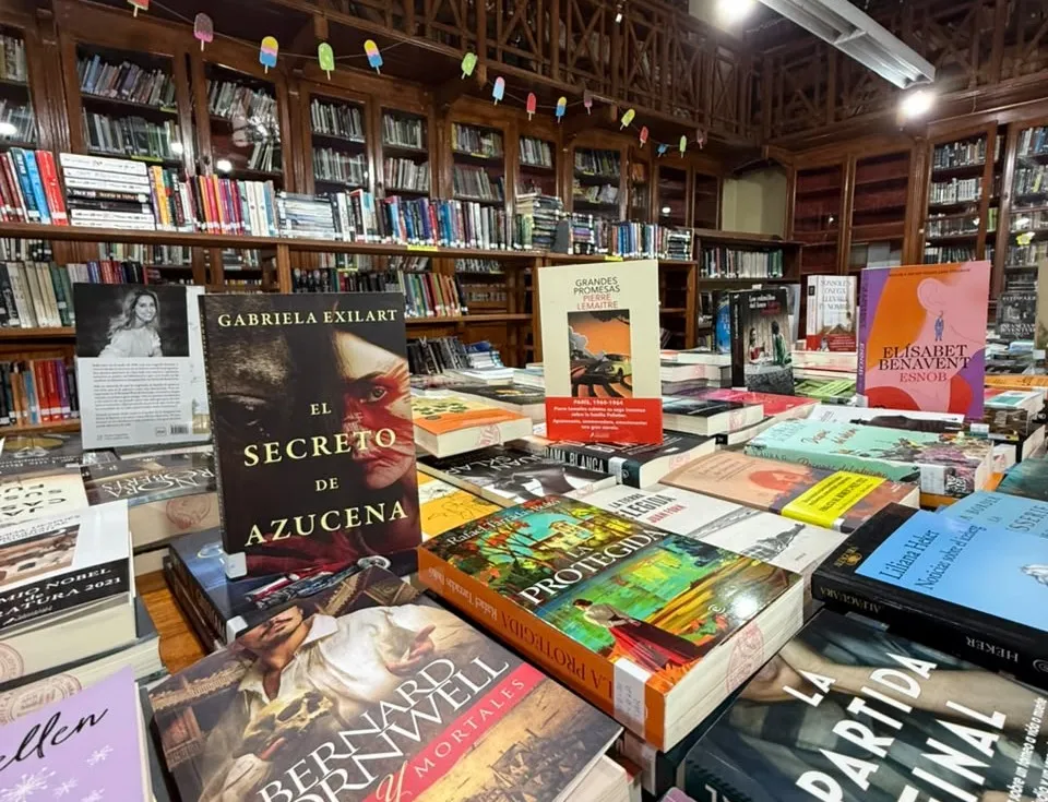 La Biblioteca Popular incorporó 780 nuevos libros y avanza con obras para proteger su patrimonio - Plaza Web - imagen de origen