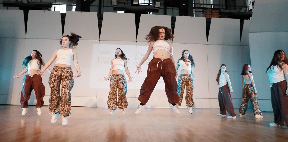 Más de 2.000 personas disfrutaron el primer Encuentro Entrerriano de Danza - imagen de origen