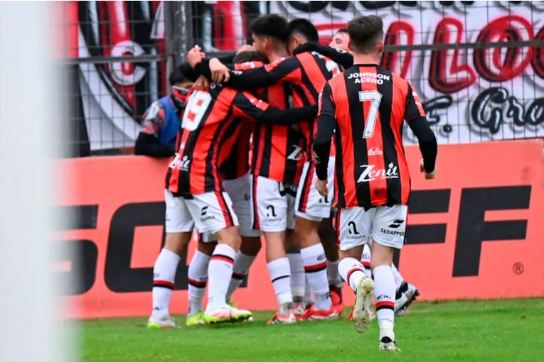 Patronato visita a Güemes con la doble misión de saldar una deuda e ingresar al Reducido - imagen de origen