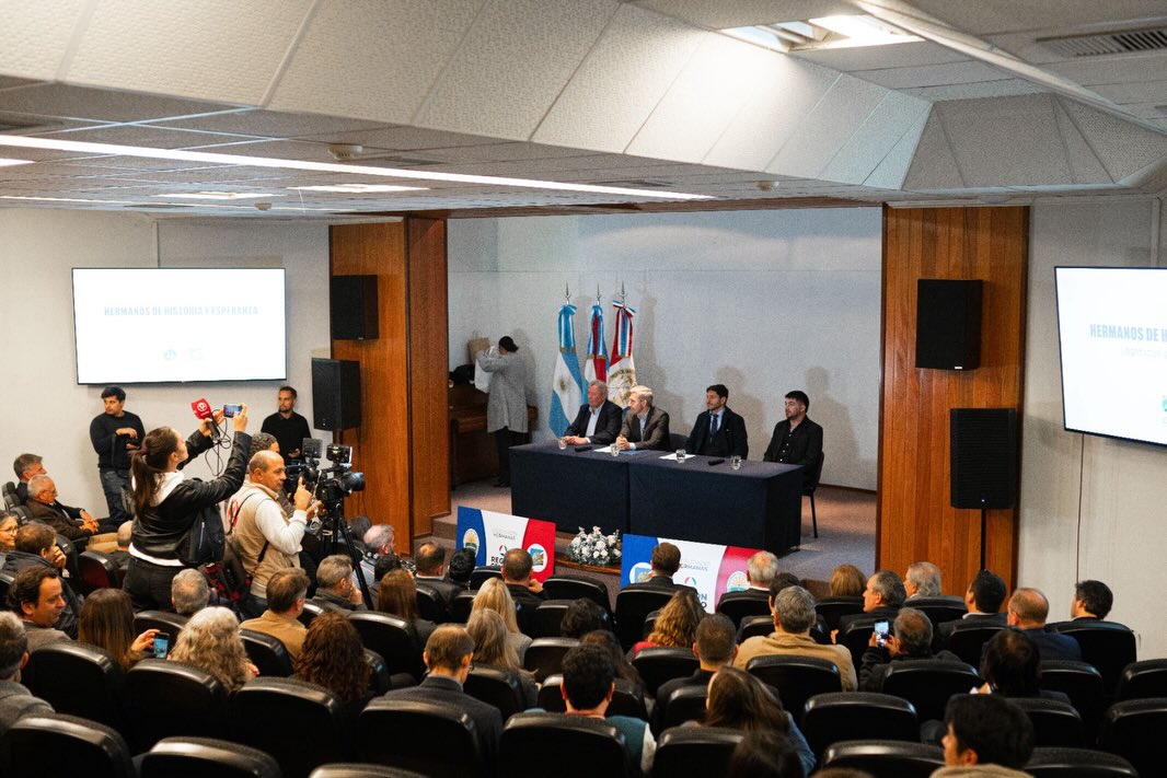 Libertador San Martín y Las Tunas formalizaron un hermanamiento histórico en el marco de la Región Centro - imagen de origen