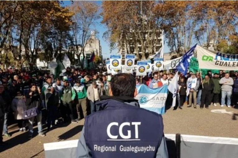 Los despidos en empresas afectarán aún más al comercio local, advierte la CGT Gualeguaychú - imagen de origen