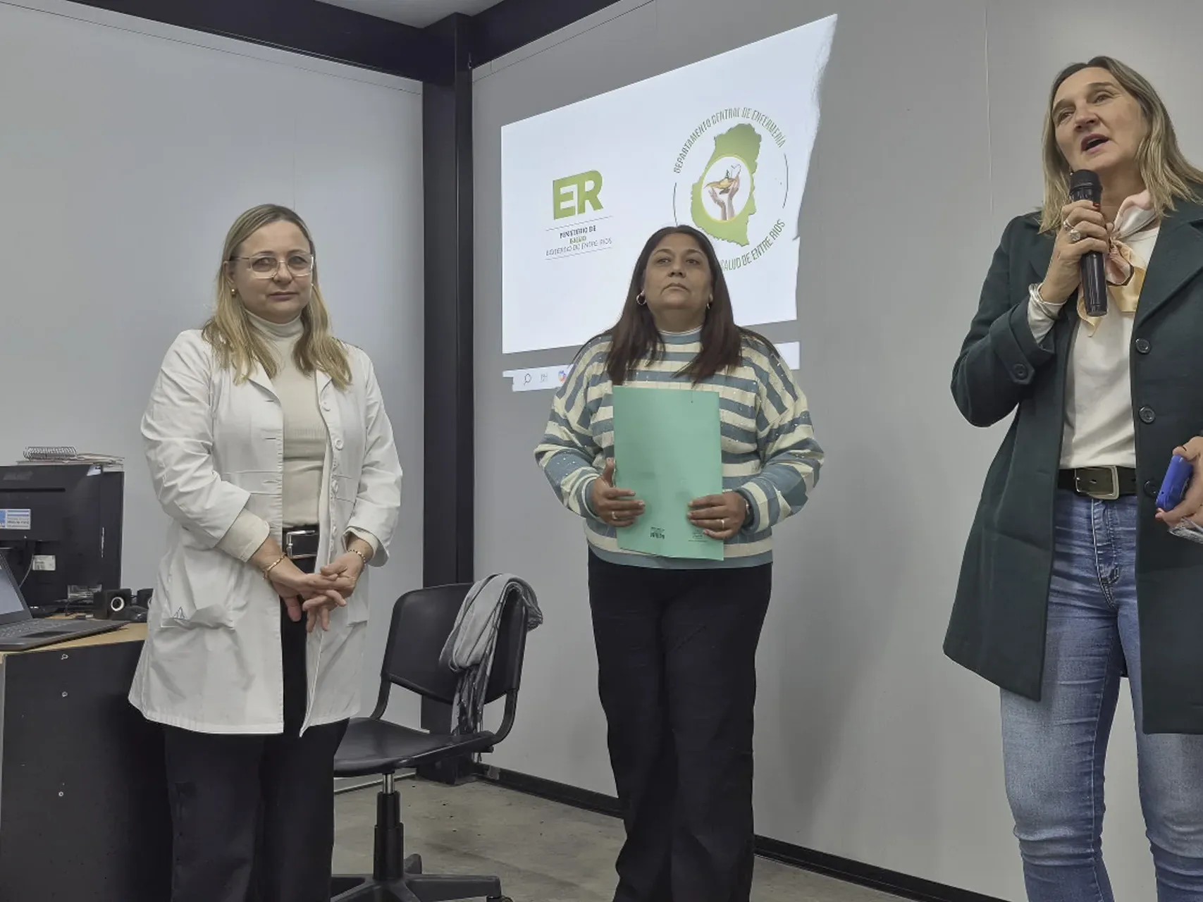Viale fue sede de una jornada de capacitación sobre salud mental y consumos problemáticos - imagen de origen