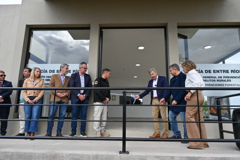 Frigerio de recorrida en Victoria: financiamiento al municipio, inauguración y obras - imagen de origen