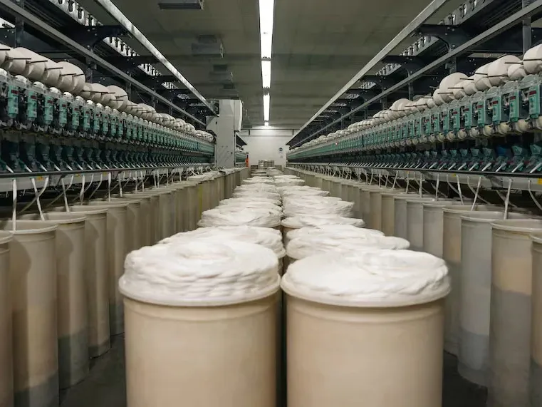 La producción textil aceleró su caída y la capacidad instalada siguió entre las más bajas de la industria - imagen de origen