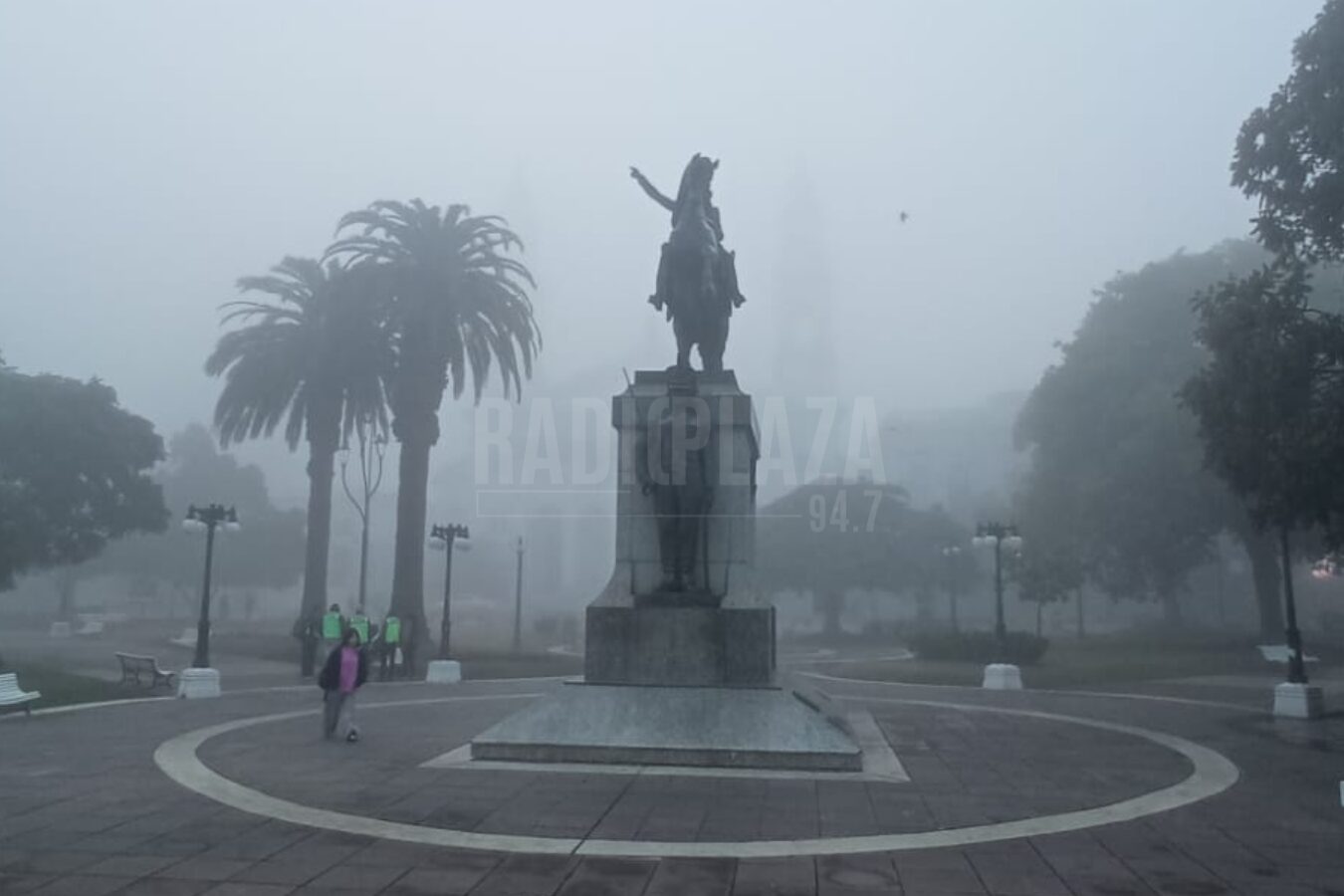 Hay alerta violeta por niebla en toda Entre Ríos - Plaza Web - imagen de origen