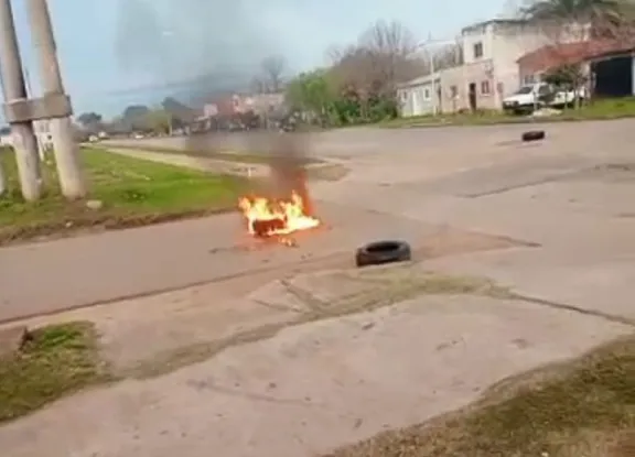 Alertados por el aumento de la venta de drogas, vecinos protestaron en Boulevard Montana - imagen de origen