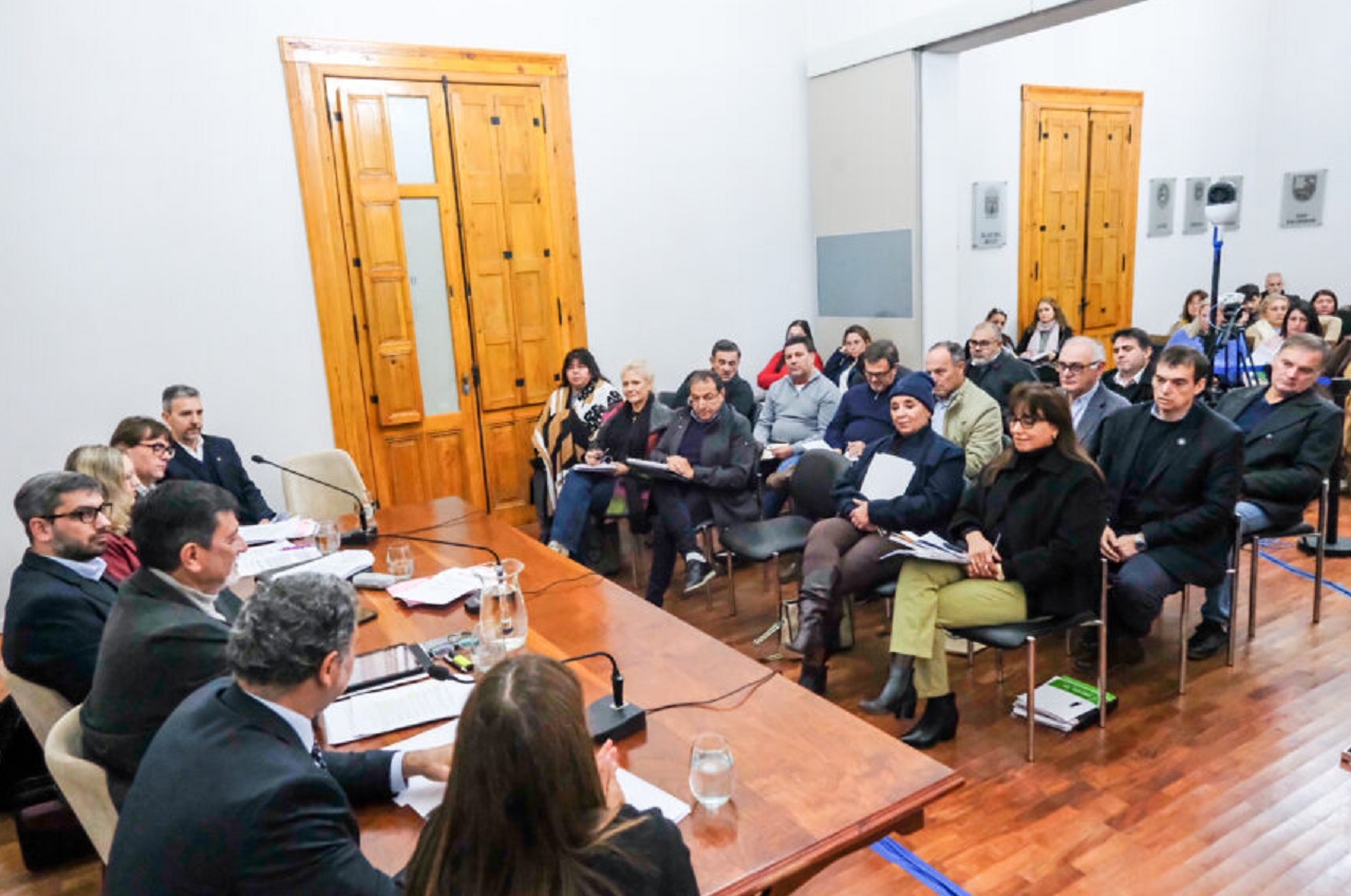 Este miércoles se expresaron más voces sobre el proyecto que modifica la Ley 8.732 - imagen de origen