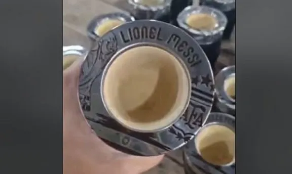 Un artesano de Gualeguaychú fabricó los mates para los jugadores de la Selección que irían al Mundial - imagen de origen