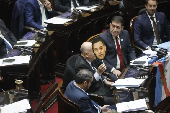 Con apoyo de sus aliados, el Gobierno bloqueó el avance de la interpelación a Adorni en Diputados - imagen de origen