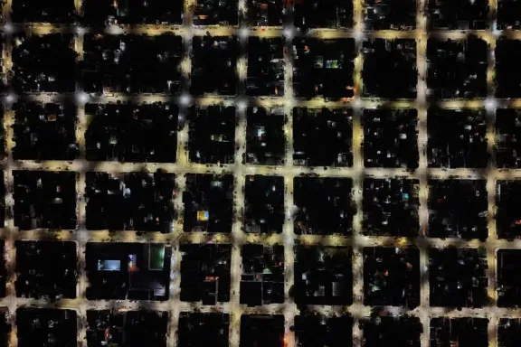 Davico: “La transformación LED llegó a Zona 2 con más de 500 luminarias nuevas” - imagen de origen