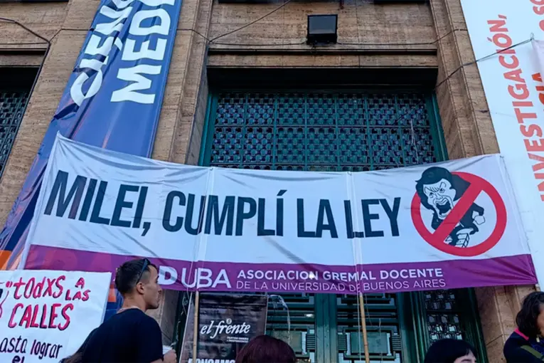 Docentes universitarios retoman el paro y exigen la aplicación de la Ley de Financiamiento - imagen de origen