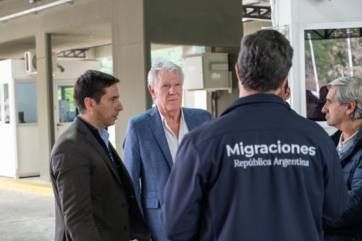 La provincia formalizó las últimas entregas de equipamiento para el Centro de Frontera Concordia-Salto - imagen de origen