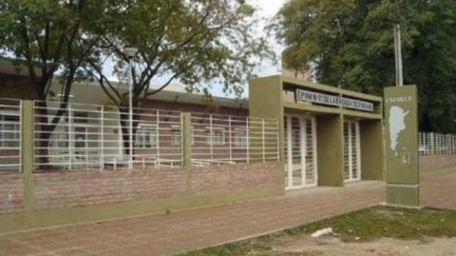 Balacera cerca de la escuela Baxada sembró temor en la comunidad educativa y vecinos - Plaza Web - imagen de origen