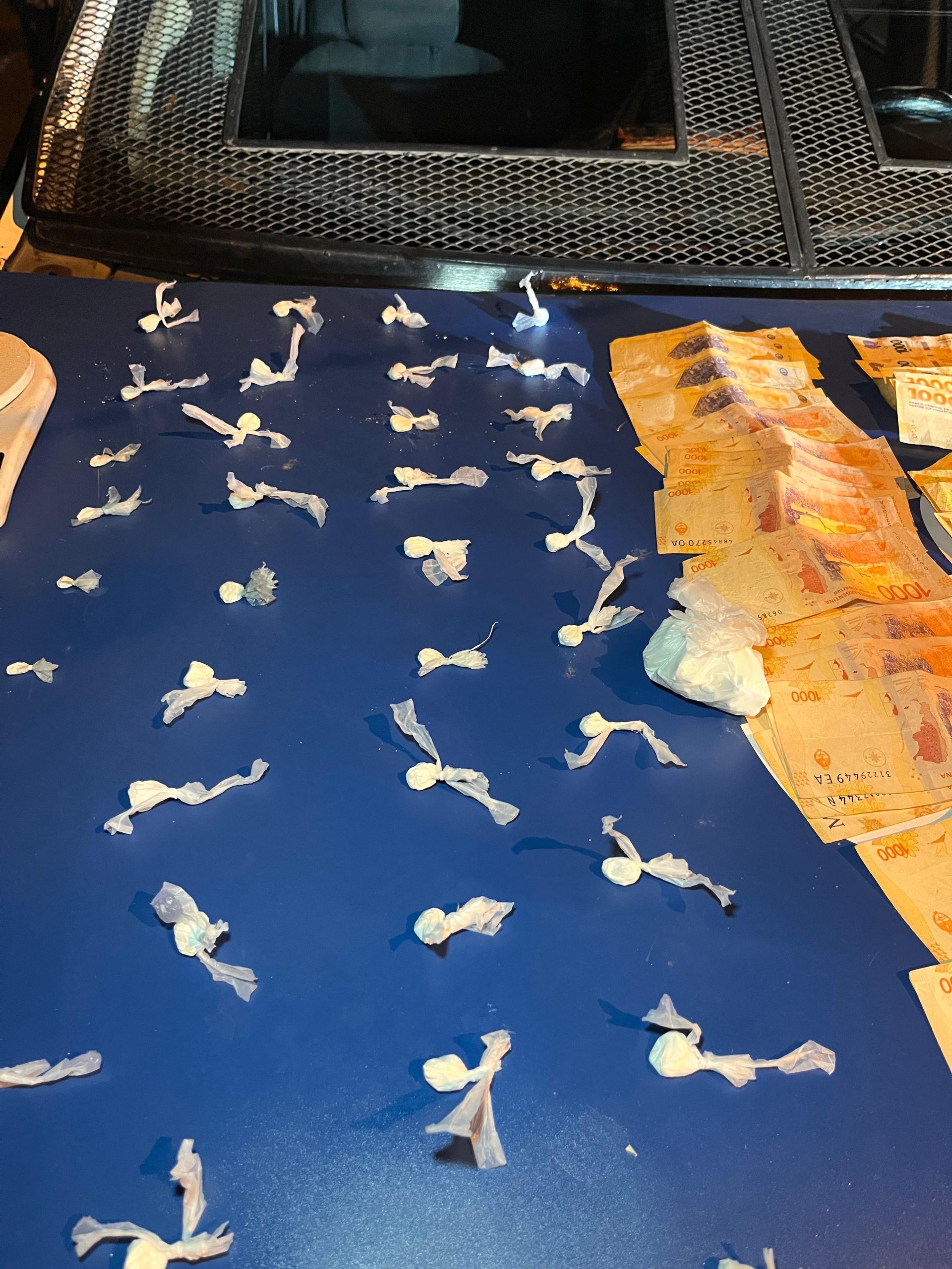 Operativo saturación en Concordia: Secuestran cocaína en trozo y en envoltorios, y detienen a dos personas - 7PAGINAS - imagen de origen