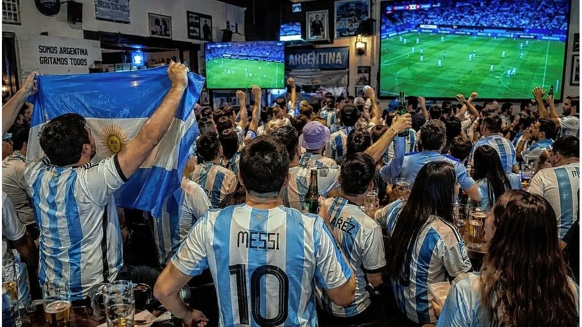 El sector gastronómico espera un repunte con la llegada del Mundial - imagen de origen