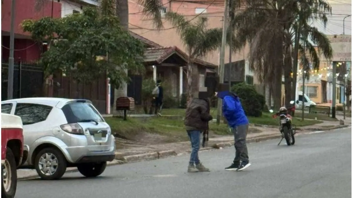 Una joven está grave tras ser atropellada por un auto que se movió sin conductor en Concordia - imagen de origen