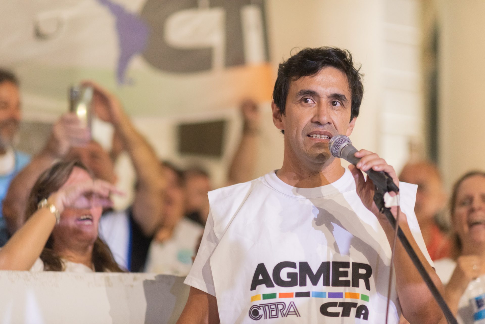Agmer anticipa nuevas medidas de fuerza por el conflicto salarial y la reforma previsional - Plaza Web - imagen de origen