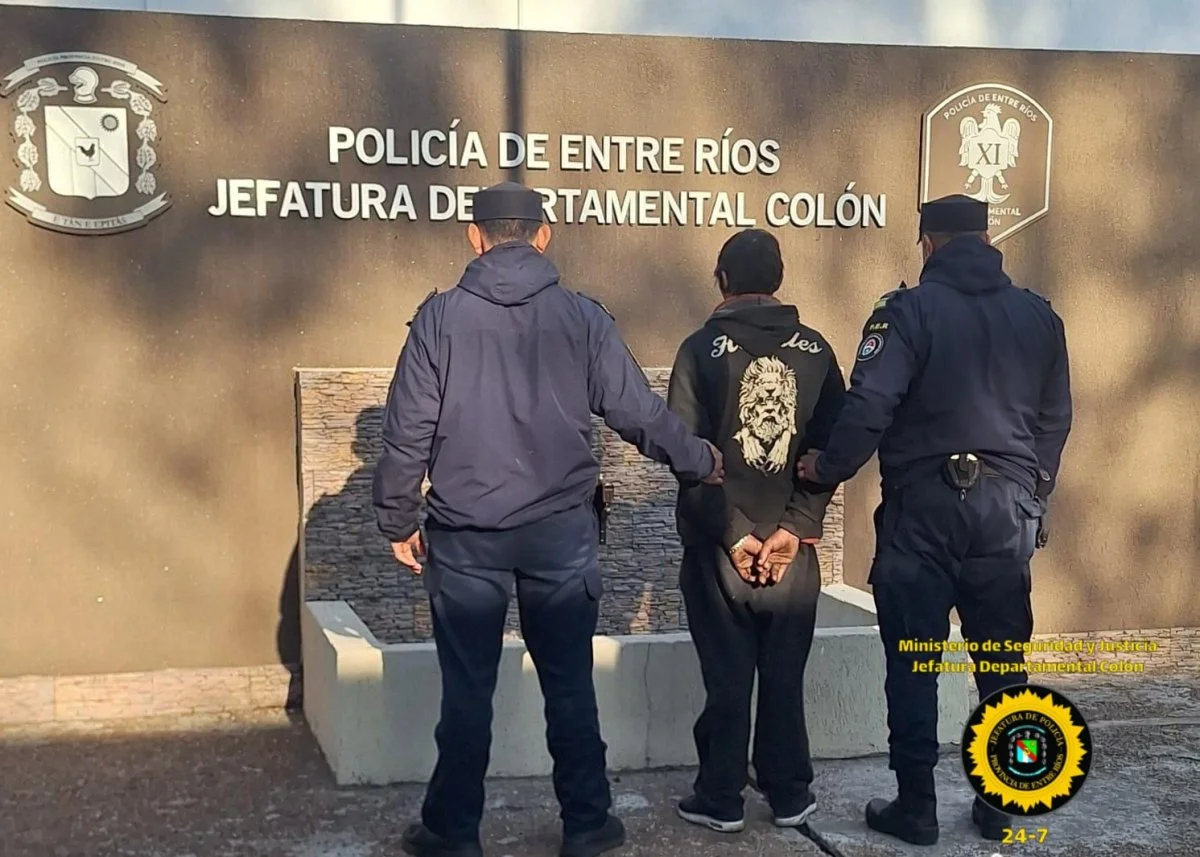 Colón: Fue sorprendido mientras intentaba robar cableado de fibra óptica - imagen de origen