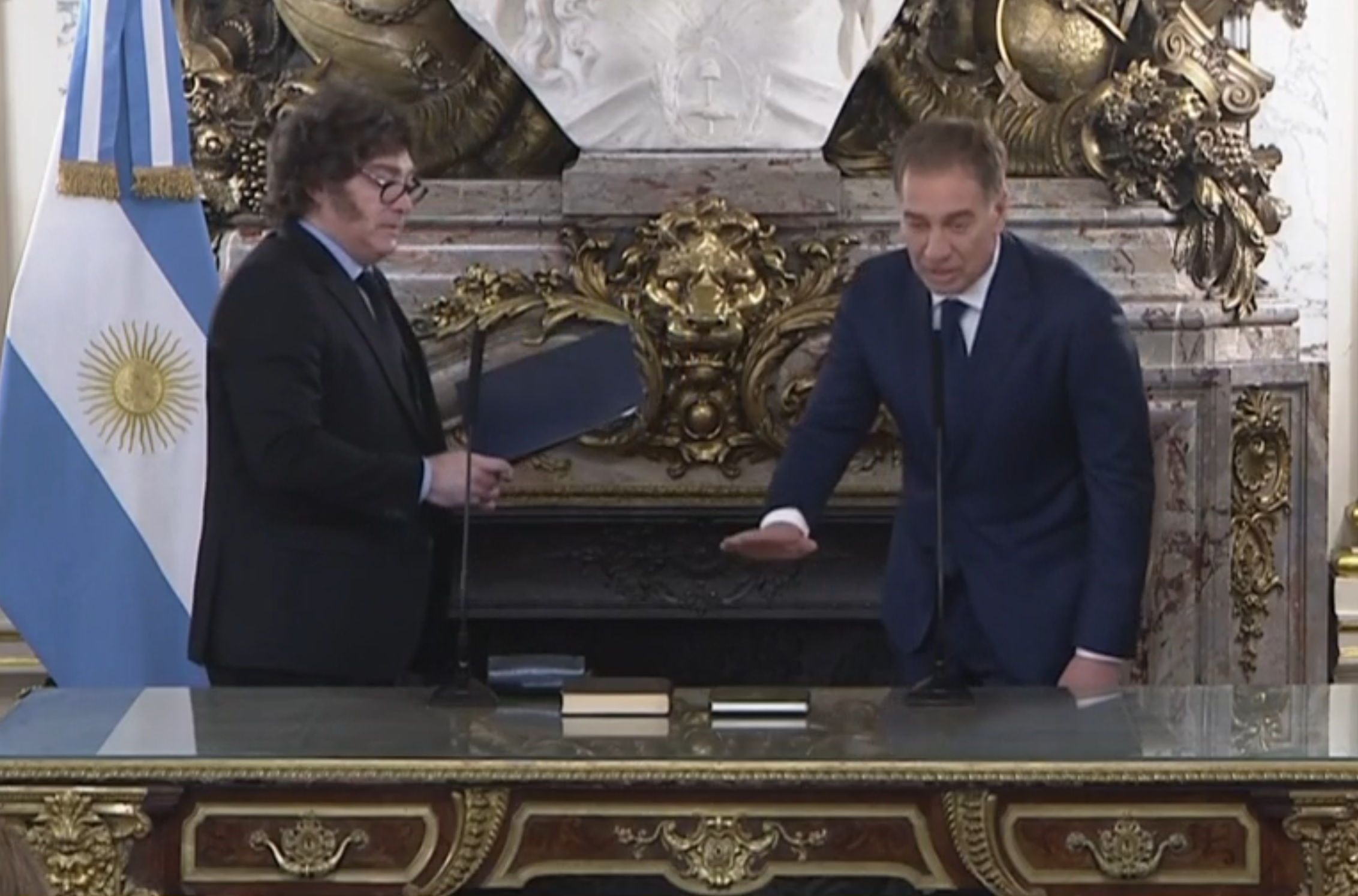 Santilli juró como jefe de Gabinete con la presencia de 14 gobernadores - imagen de origen