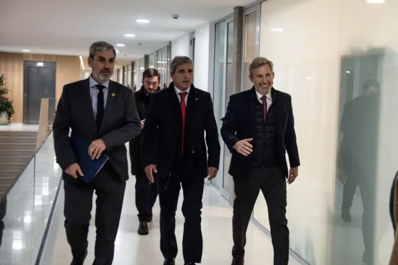 El costo financiero del desgobierno de Frigerio es de $5.000 millones mensuales - imagen de origen