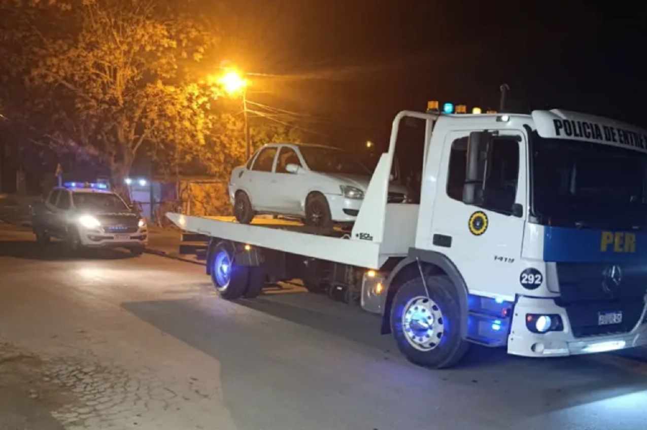 Secuestraron un auto en la investigación por el presunto ataque a un colectivo urbano - imagen de origen
